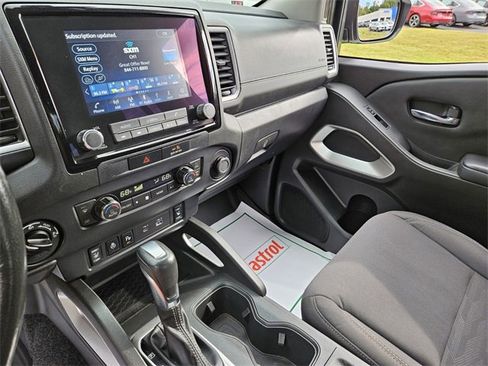 Used 2023 Nissan Frontier SV w/ Technology Package image 21