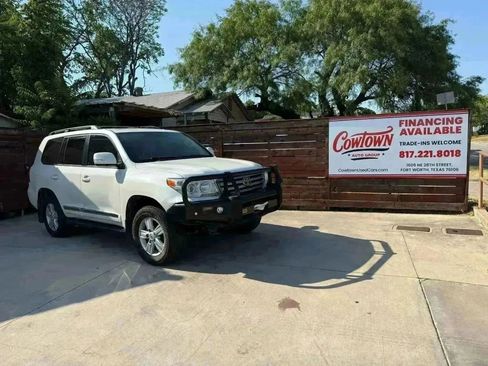 Used 2014 Toyota Land Cruiser AWD/4WD image 1