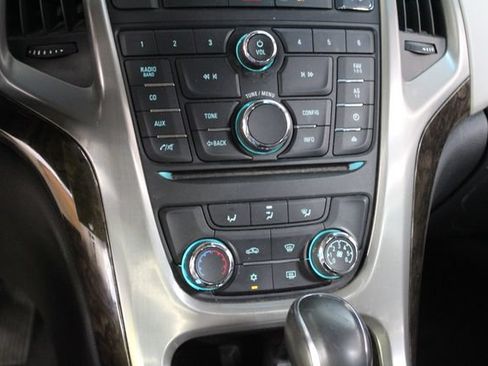 Used 2012 Buick Verano FWD image 20