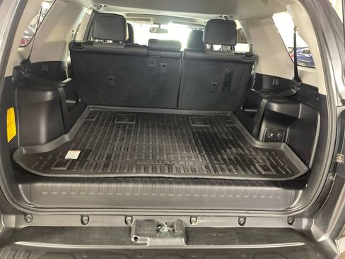 Certified 2019 Toyota 4Runner SR5 Premium AWD/4WD image 27