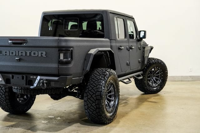 Used 2025 Jeep Gladiator Rubicon w/ Safety Group AWD/4WD image 43