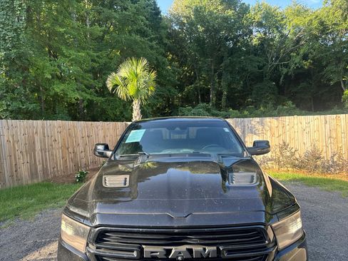 Used 2019 RAM 1500 Laramie AWD/4WD image 37
