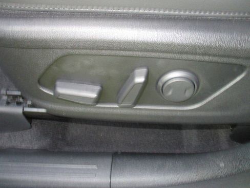 New 2025 Kia Sorento S w/ Panoramic Sunroof Package image 16