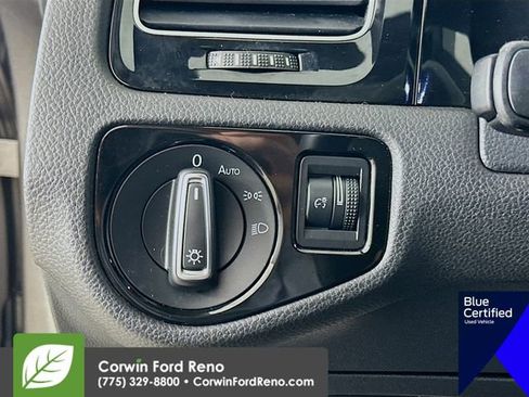 Used 2017 Volkswagen Golf R 4-Door image 14