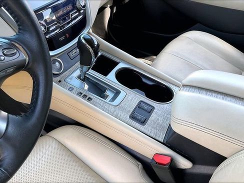 Used 2023 Nissan Murano SL w/ SL Moonroof Package FWD image 13