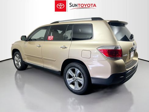 Used 2013 Toyota Highlander Limited image 6