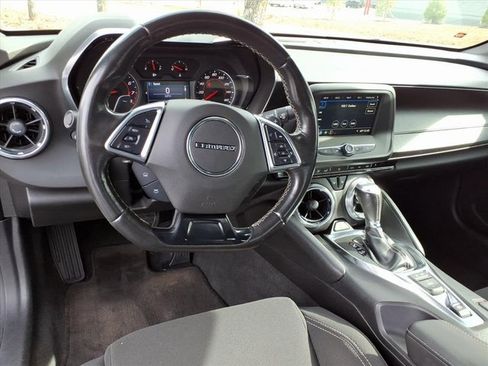 Used 2019 Chevrolet Camaro LT image 7