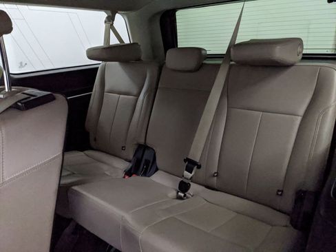 Certified 2024 Ford Expedition Max XLT image 19