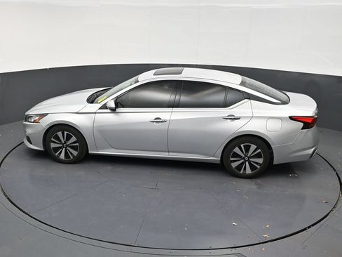 Used 2019 Nissan Altima 2.5 SV FWD image 13