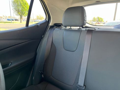 Used 2025 Buick Encore GX Preferred image 38