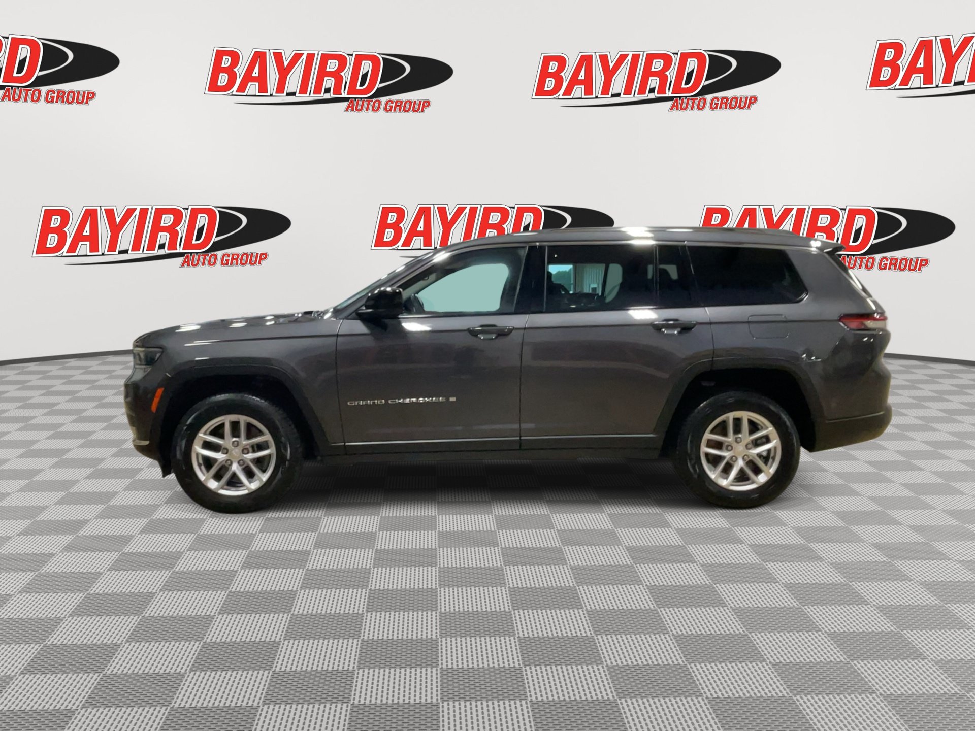 Used 2023 Jeep Grand Cherokee L Laredo w/ Luxury Tech Group I AWD/4WD image 5