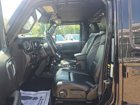 Used 2022 Jeep Wrangler Unlimited Rubicon 4xe w/ Steel Bumper Group AWD/4WD image 9