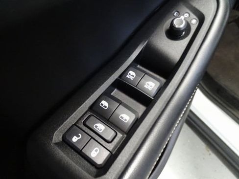 Certified 2023 Jeep Grand Cherokee Laredo X image 10