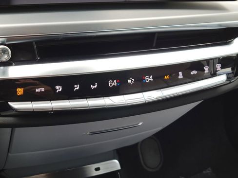 New 2025 Cadillac Lyriq Luxury w/ LPO, Floor Liner Package image 22