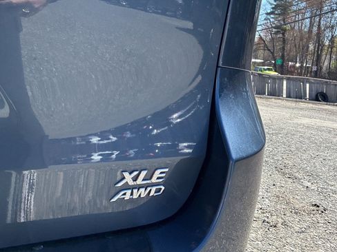 Used 2017 Toyota Sienna XLE AWD/4WD image 11