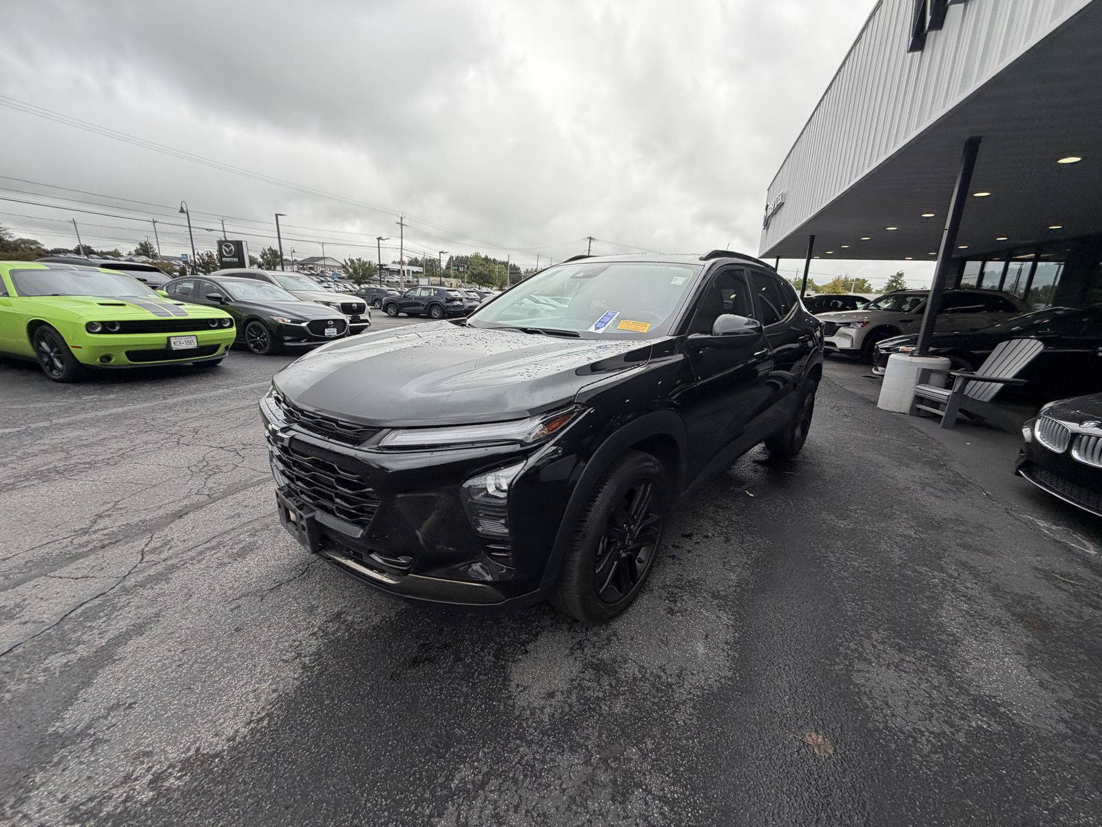 Used 2024 Chevrolet Trax ACTIV w/ Sunroof Package FWD image 2