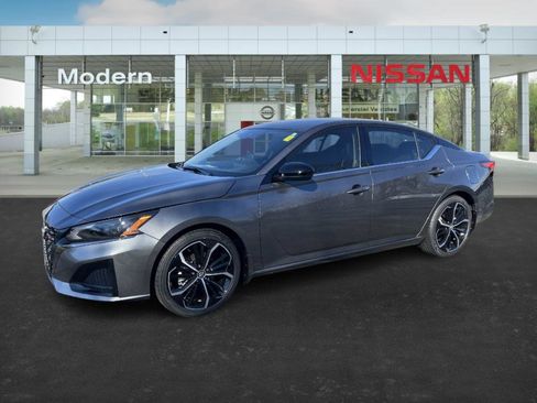 New 2025 Nissan Altima 2.5 SR image 1