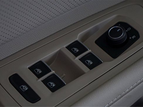 New 2026 Volkswagen Atlas SE image 17