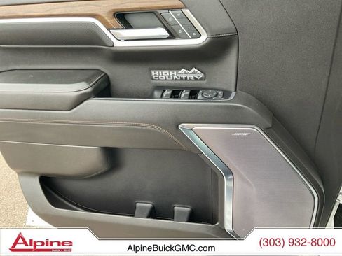 Used 2022 Chevrolet Silverado 1500 High Country w/ High Country Premium Package image 19