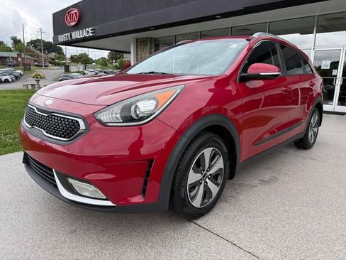 Used 2017 Kia Niro EX FWD image 23