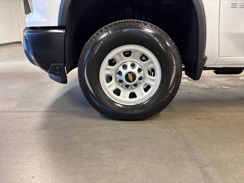New 2025 Chevrolet Silverado 3500 W/T image 10