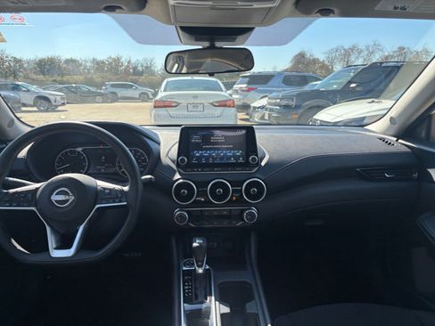 Used 2025 Nissan Sentra SV image 31
