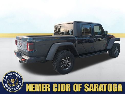 Used 2025 Jeep Gladiator Mojave w/ Convenience Group image 9