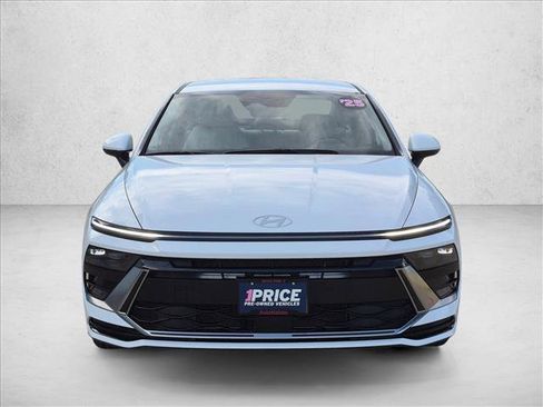 Used 2025 Hyundai Sonata SEL FWD image 2