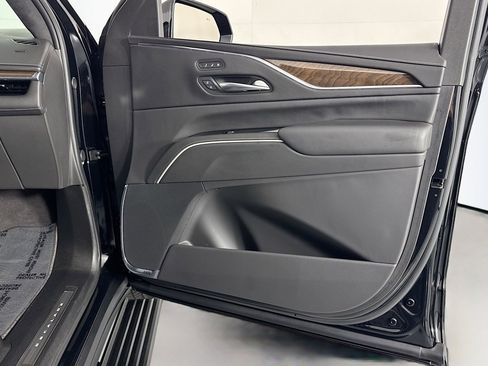 Used 2024 Cadillac Escalade Sport Platinum image 24