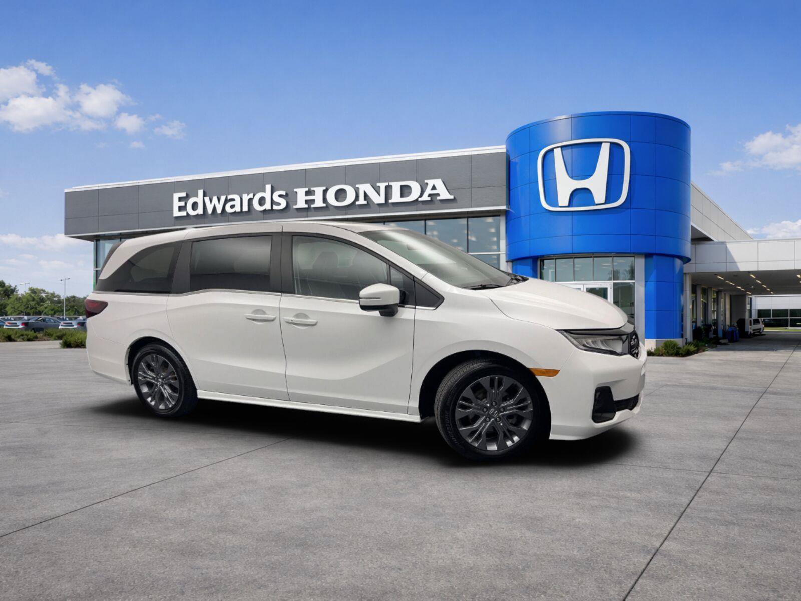 Certified 2026 Honda Odyssey Touring image 1