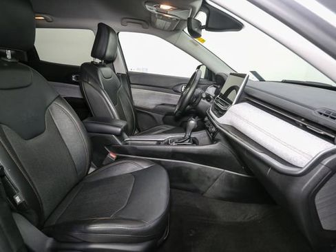 Used 2022 Jeep Compass Latitude AWD/4WD image 18
