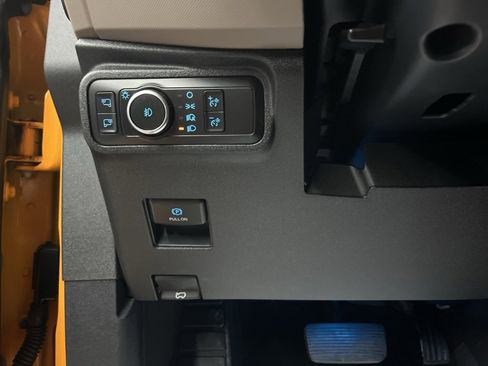 Used 2022 Ford Bronco Wildtrak image 12