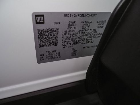 Certified 2025 Chevrolet Trax RS w/ Sunroof Package image 43