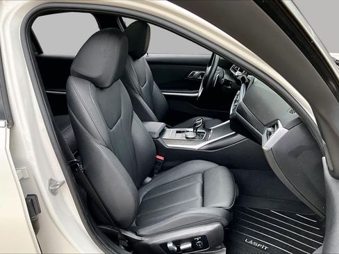 Used 2020 BMW 330i Sedan w/ Convenience Package RWD image 9