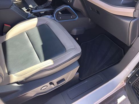 Used 2024 Ford Bronco Wildtrak image 16