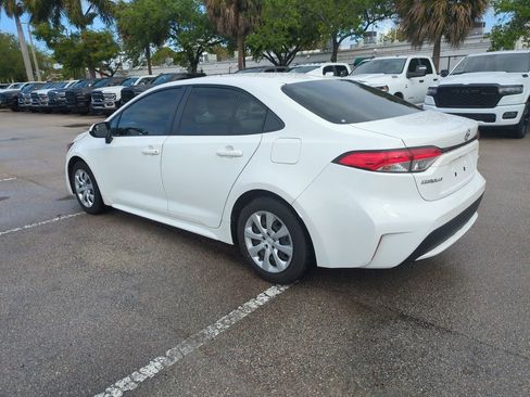 Used 2022 Toyota Corolla LE image 8