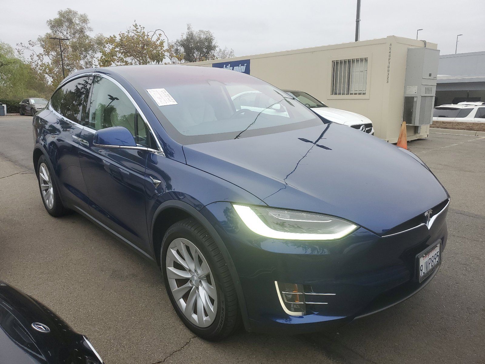 Used 2019 Tesla Model X Long Range AWD/4WD image 1
