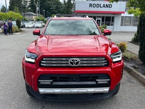 Certified 2025 Toyota 4Runner Limited w/ Tow Technology Package AWD/4WD image 5