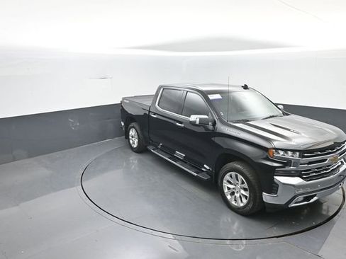 Used 2021 Chevrolet Silverado 1500 LTZ w/ Technology Package AWD/4WD image 25