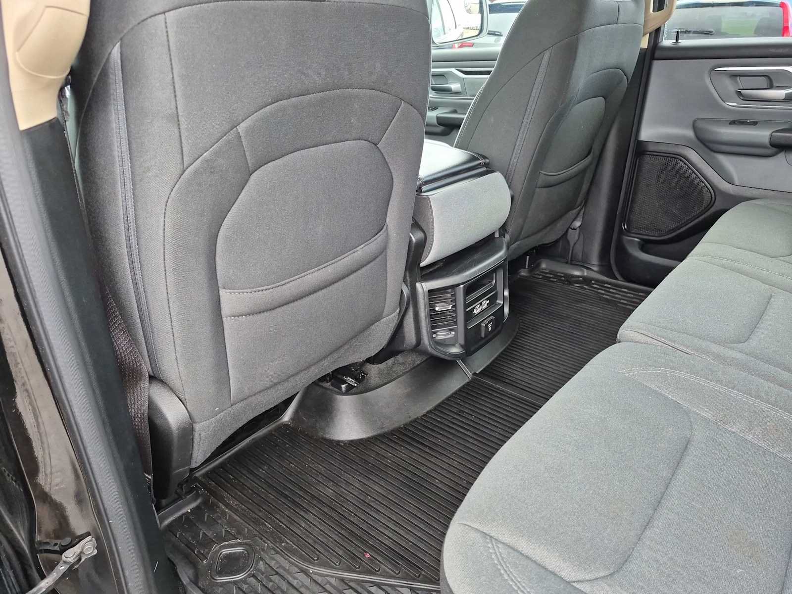 Used 2020 RAM 1500 Big Horn AWD/4WD image 18