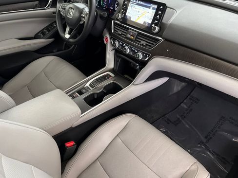 Used 2020 Honda Accord Touring image 15