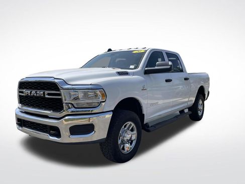 Used 2020 RAM 3500 Tradesman w/ Chrome Appearance Group image 3