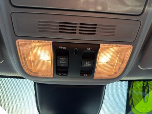 Used 2024 Honda Odyssey EX-L image 27