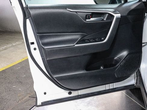 Used 2022 Toyota RAV4 XLE Premium FWD image 23