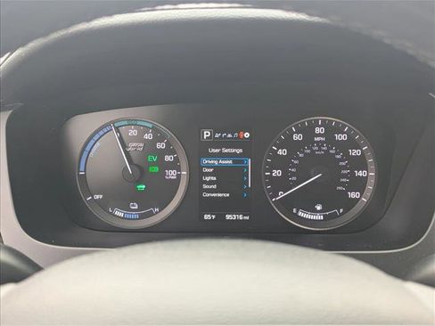 Used 2017 Hyundai Sonata Limited image 10