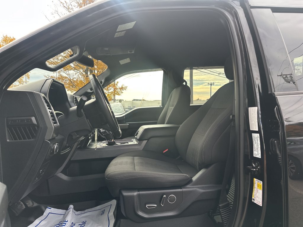 Used 2018 Ford F150 XLT w/ Equipment Group 302A Luxury AWD/4WD image 8