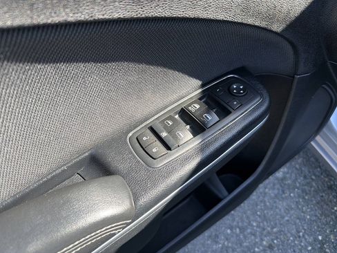 Used 2015 Dodge Charger SE w/ Sport Appearance Group RWD image 35