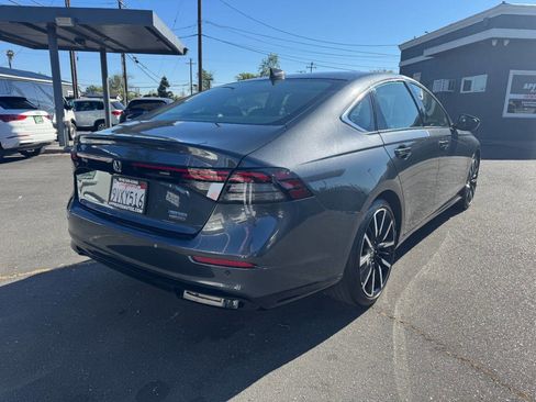 Used 2024 Honda Accord Touring image 7