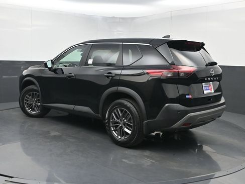 Used 2023 Nissan Rogue S image 19