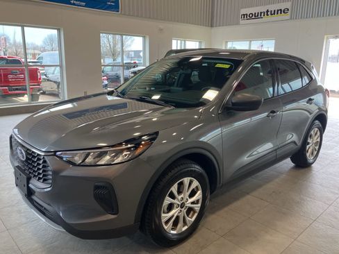Used 2024 Ford Escape Active image 1